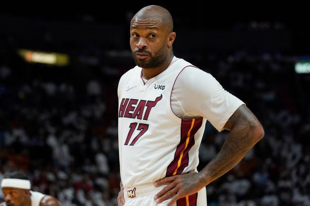 kaiyun-P.J.塔克死盯昔日队友,阐释防守尖兵的自我修养