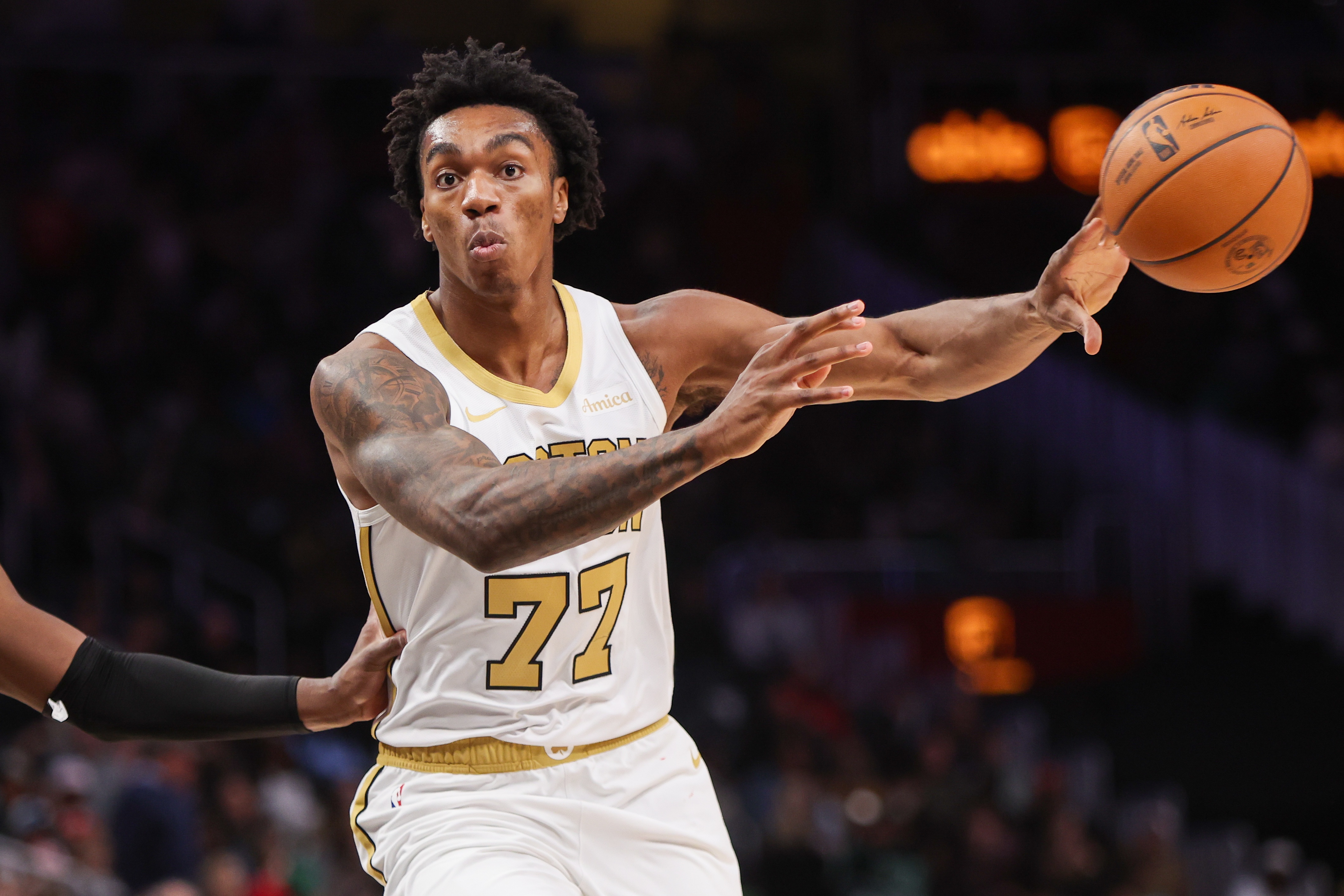 kaiyun-9分7板2帽！马祖拉：阿马里·威廉姆斯攻防两端表现都十分出色